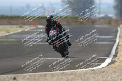 media/Sep-20-2025-TrackDaz (Sat) [[27f0cde673]]/B Group/220pm (Turn 9)/